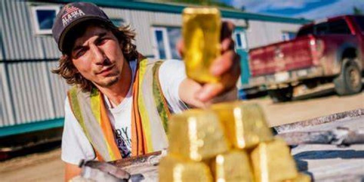 Unveiling The Golden Nuggets Of Parker Schnabel's Net Worth