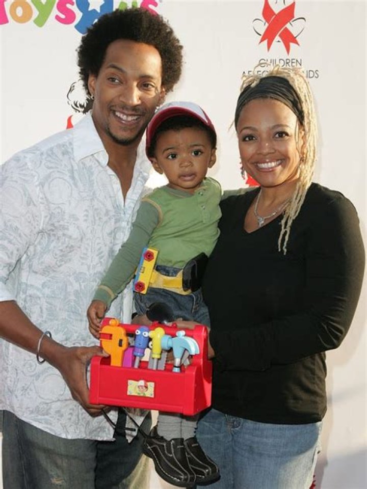 Unveiling The Legacy And Impact Of "Kim Fields Dad"